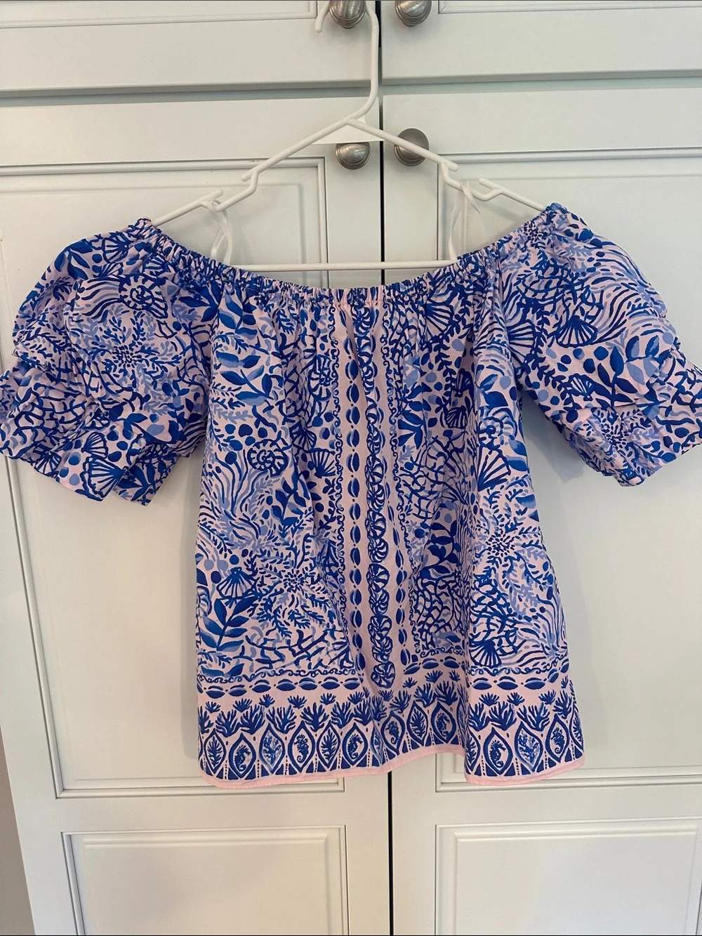 Lilly Pulitzer Pink and Blue Off-Shoulder Floral cotton blouse. Size M.